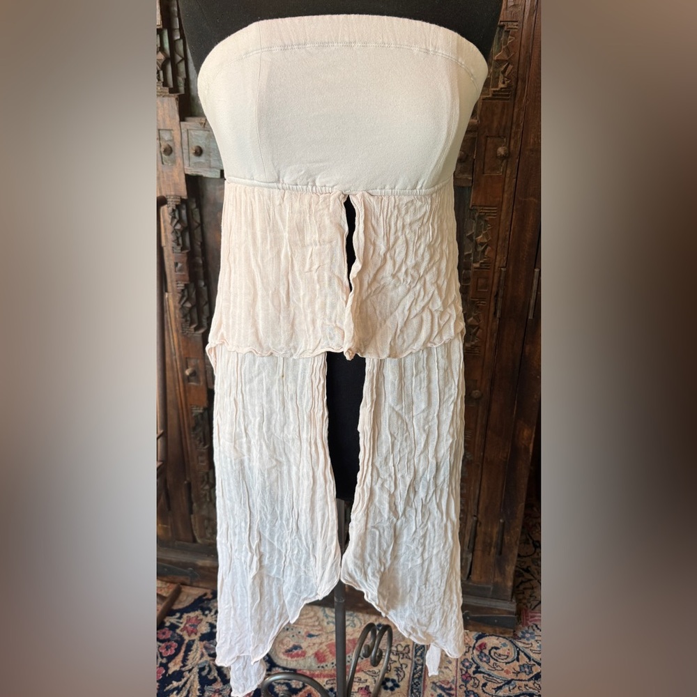 Strapless pale pink halter top